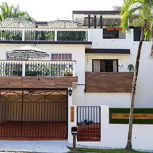 Homestay Private In Duplex 4 Bath Fq Beds 1-3ppl, San Juan